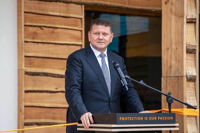 Ukraine's dependence in war