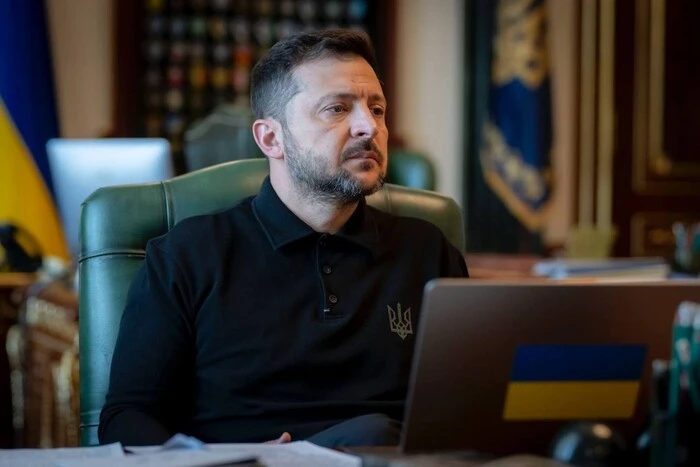 Zelensky listens to reports from the heads of the Foreign Intelligence Service and the Security Service