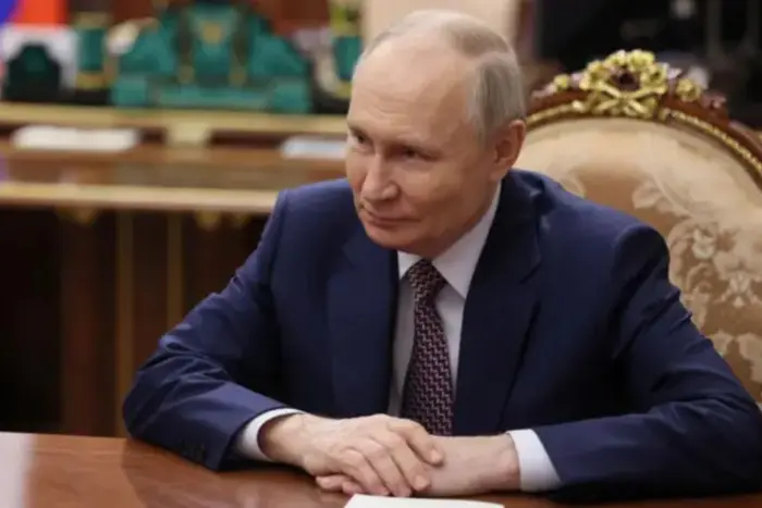 Путін пропонує тимчасову владу Україні