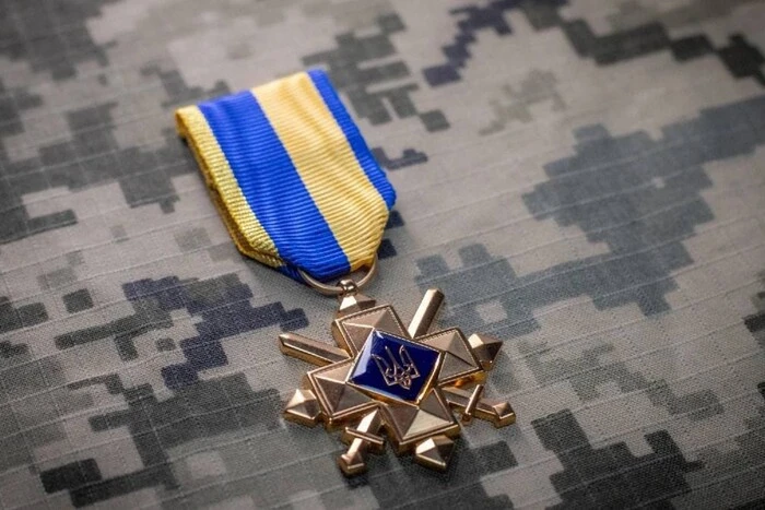 Zelensky presented the 'Cross of Military Merit' to the new brigade commander