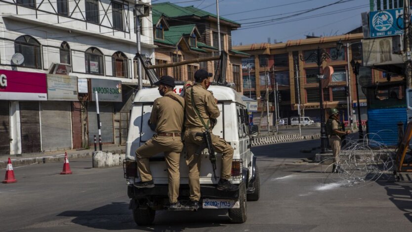 Fire at the Indo-Pakistani border