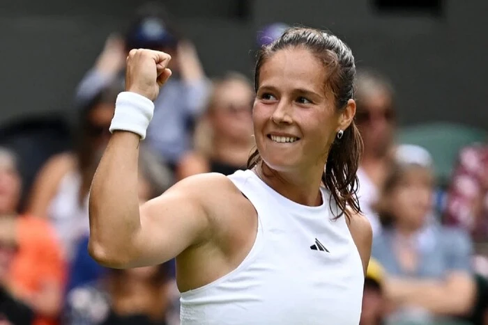 Kasatkina explained the renunciation of citizenship.