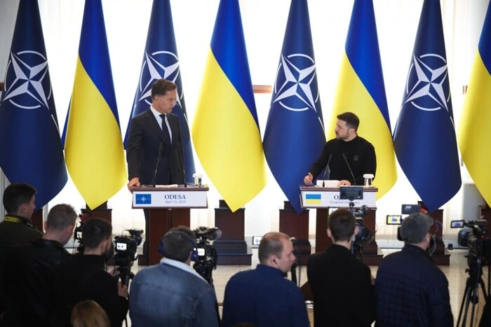 NATO Secretary General greets Ukrainian President