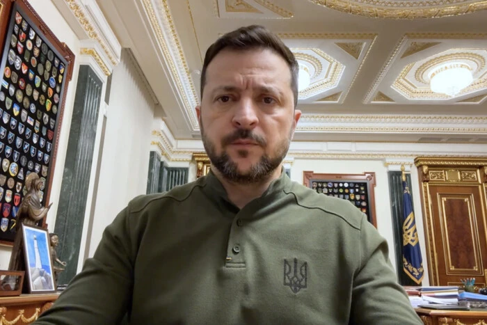 Zelensky holds a meeting on military preparations