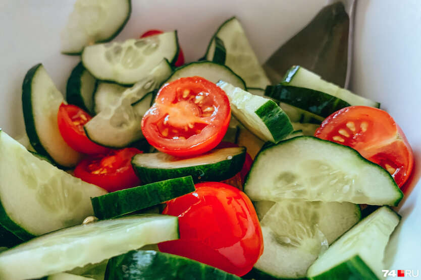 Vegetable prices - cucumbers and tomatoes
