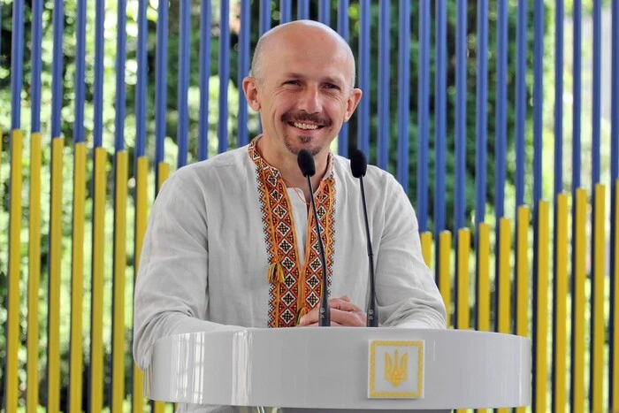 Exchange propagandist Molchanov for captive Khilyuk