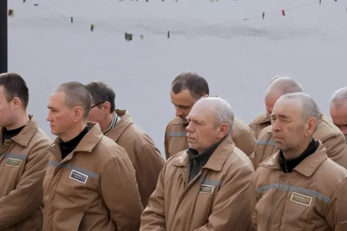 Collaborators react strangely to silence