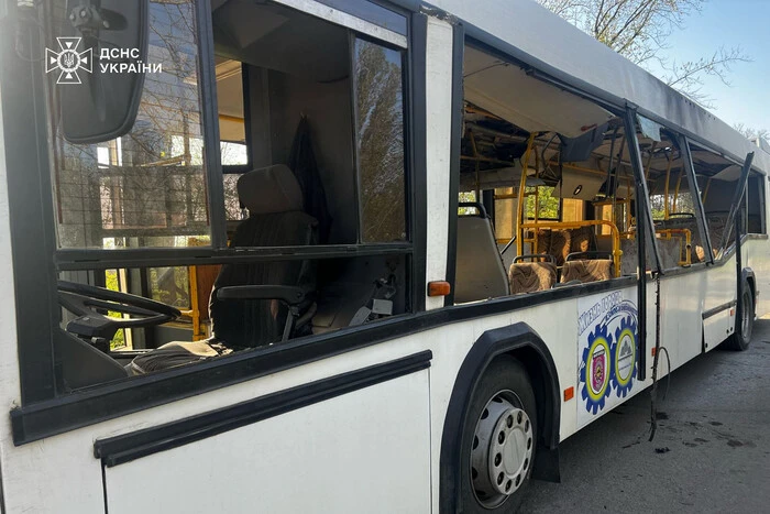 Drone attacks a bus: many victims and injured