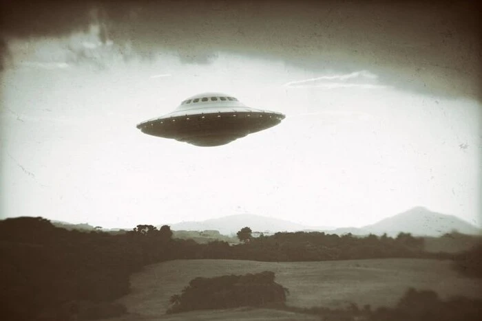 Aliens attack Soviet troops