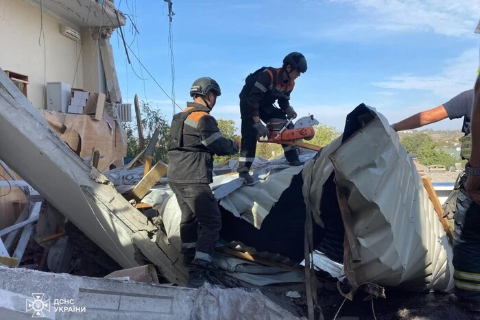 Тіло жінки під завалами в Кривому Розі