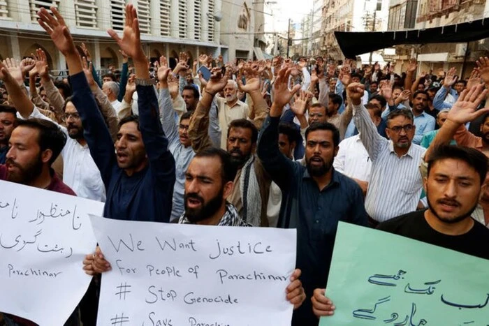 In Pakistan sind die Menschen nach einem weiteren Terroranschlag, bei dem 40 Menschen ihr Leben verloren, auf die Straßen gegangen