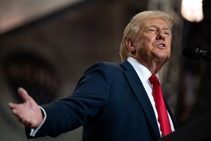 Trump's top advisers discuss strategy