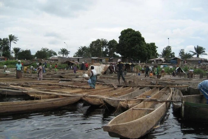 Fire on a ship in Congo