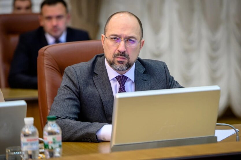 Image of Shmyhal, discussion of Ukraine and the US