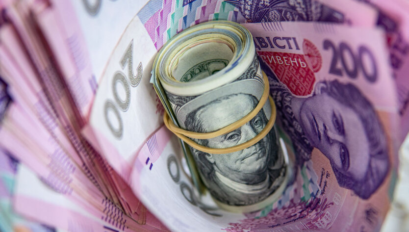 PrivatBank, Oschadbank, PUMB: Ukrainians shown the cost of the dollar and euro in banks