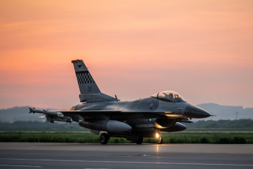 Baza lotnicza Osan: USA zwiększają liczbę myśliwców F-16 w Korei Południowej o 155%