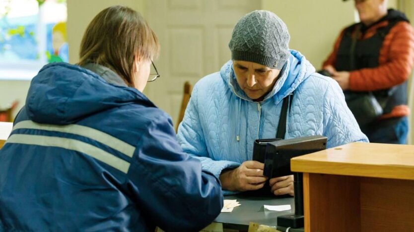 Pensioner receives 390 thousand hryvnias