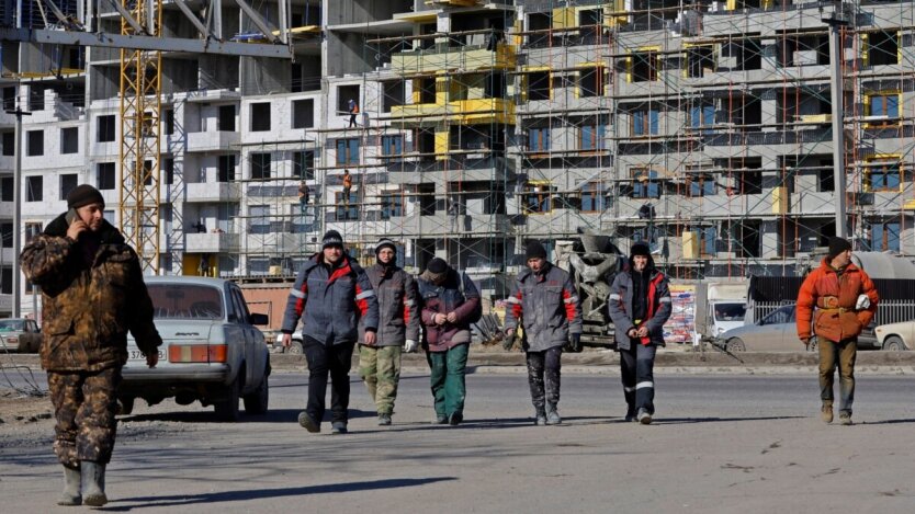 A group of people resettling in the territory