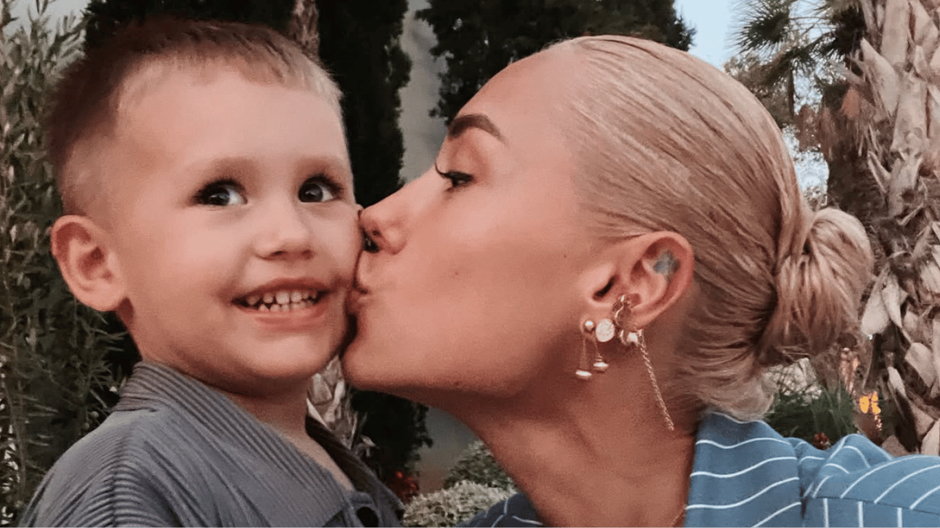 Dasha Kvitkova gestand, ob ihr Sohn mit ihrem neuen Geliebten bekannt ist