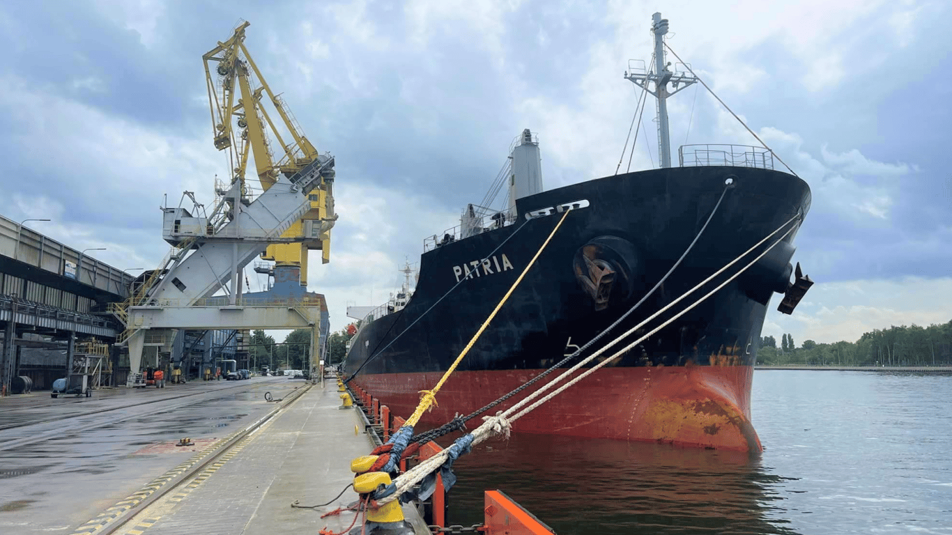 Statkom z amoniakiem zakazano wstępu do portów Odesy — konsekwencje