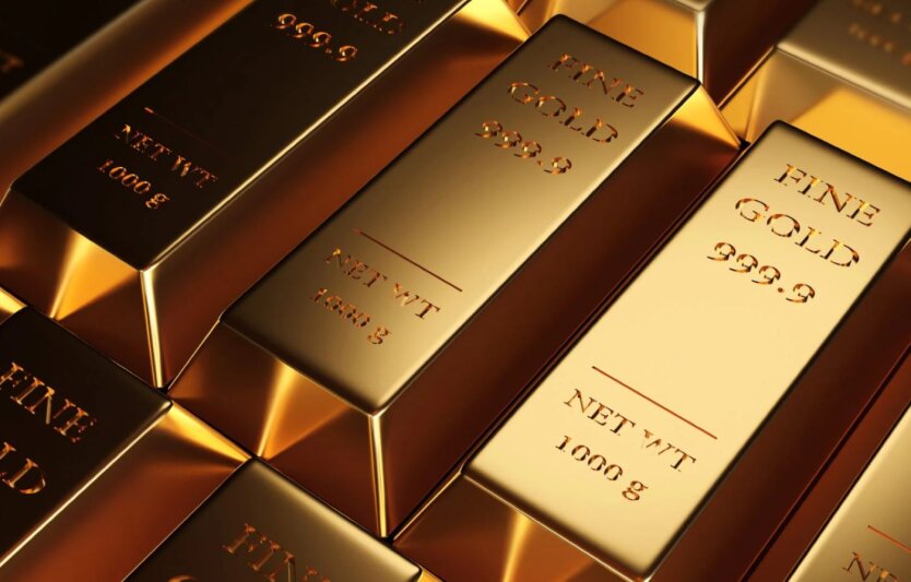 Image of gold coins shining in the light