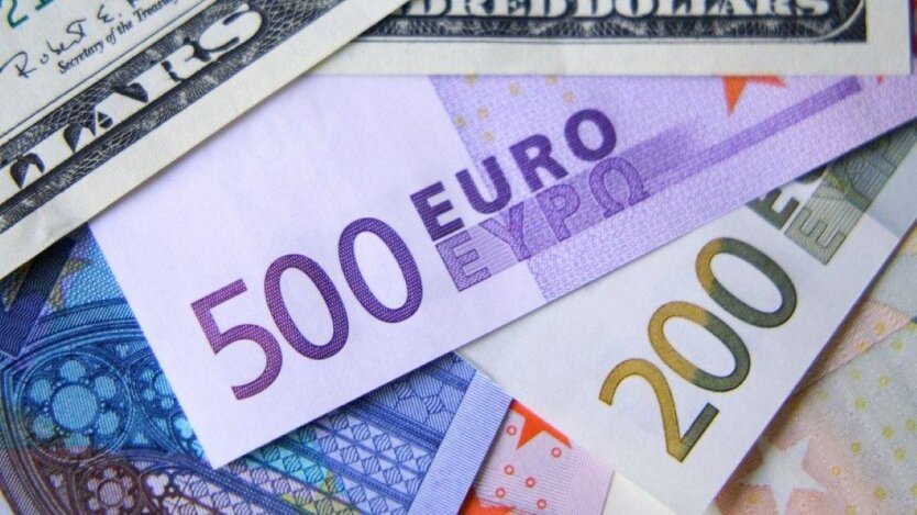 The EU uses the dollar's weakening - Media