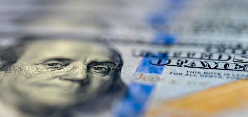The demand for dollars in the Ukrainian currency market has decreased