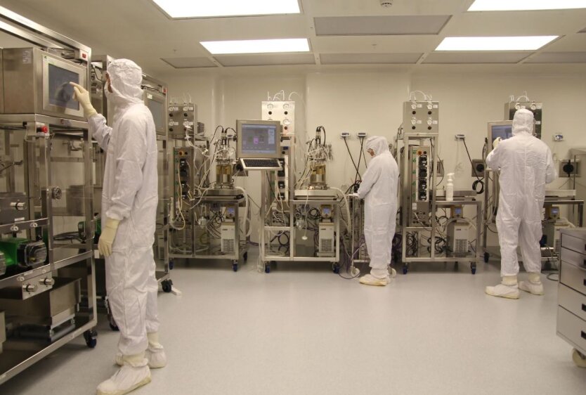 Image of planes transporting medications