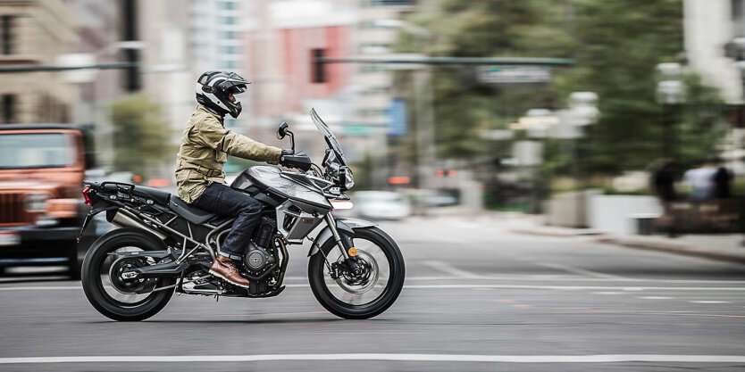 Mopeds and motorcycles will reduce traffic jams on the roads